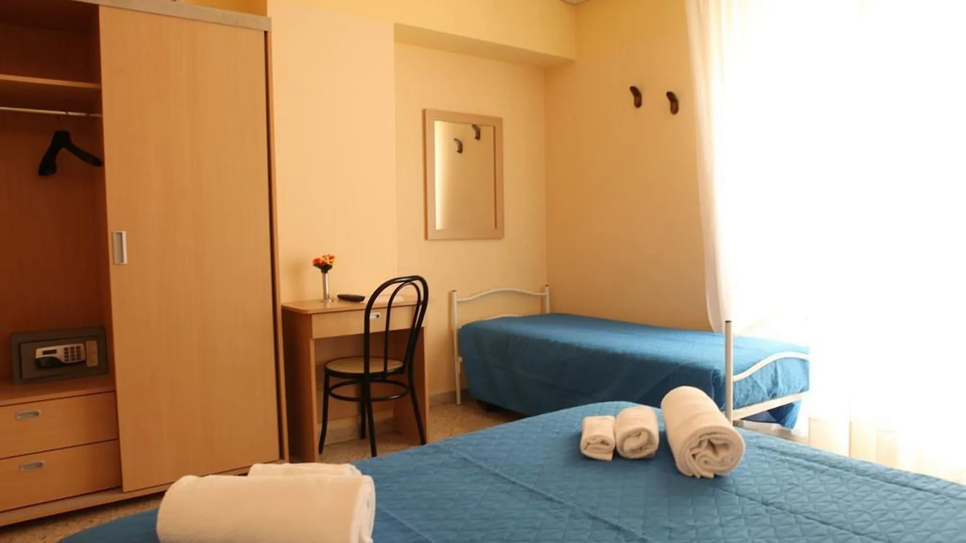 Hotel Staccoli 里米尼